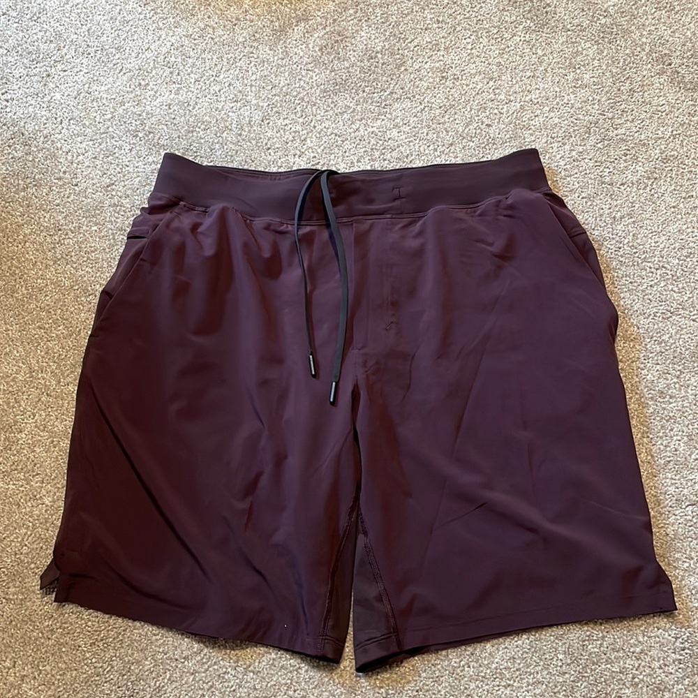 Mens XL lululemon lined shorts